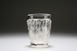 A SMALL BOHEMIAN ENGRAVED GLASS BEAKER, 19th CENTURY, the circular rim abov