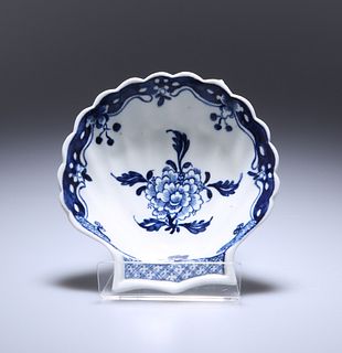 A LOWESTOFT BLUE AND WHITE PICKLE DISH OF SCALLOP SHELL FORM, c. 1768-70, p