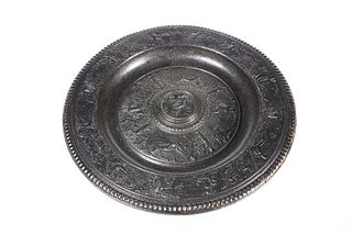 A 19TH CENTURY RENAISSANCE STYLE CAST IRON CHARGER, cast with Classical fig