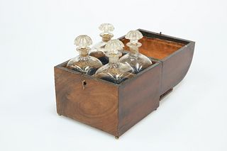 A GEORGIAN MAHOGANY DECANTER BOX, the square-section box with arched front 