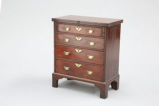 A FINE GEORGE III WALNUT BACHELOR'S CHEST, 18TH CENTURY, of small proportio