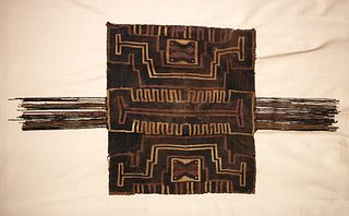 Fine Sihuas Textile Tunic w/ Abstract Anthropomorphs