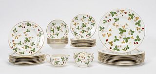 38 PC., WEDGWOOD "WILD STRAWBERRY" PARTIAL SERVICE