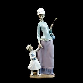 Lladro Porcelain Figurine "Mother & Daughter"