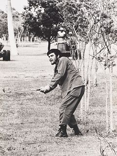 Alberto Korda (1928-2001)  - Che Guevara, el juego de golf, 1960