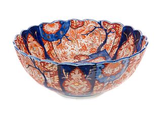 19th Century Japanese Imari Scalloped Bowl