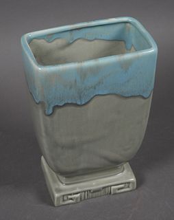 ROYAL HICKMAN #515 Art Pottery Vase