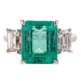 A Colombian Emerald & Diamond Ring in 18K