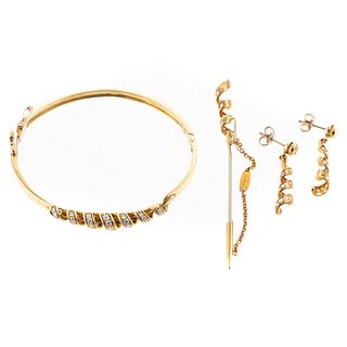 A Matching Diamond Bracelet, Earrings & Stickpin