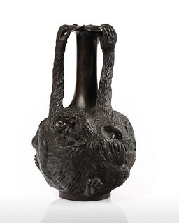 A MODERN CHINESE BRONZE VASE, QING DYNASTY, 20TH CENTURY