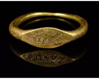ROMANO-JEWISH GOLD RING WITH SCRIPT