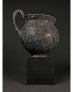 ETRUSCAN BLACKWARE CUP WITH HANDLE