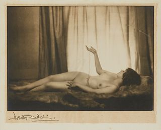 Dorothy Wilding "Le Cadeau" Photograph