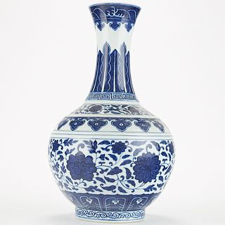 Chinese Qing Blue and White Porcelain Tribute Vas