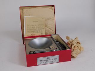Leitz Leica Model VII Flash in Original Box