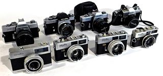 Group of 8 1950s vintage Minolta Cameras