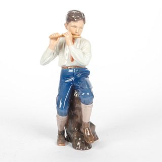 BING AND GRONDAHL BOY WITH FLUTE FIGURINE