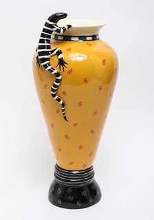 Lisa Scroggins Studio Pottery Vase w Lizard