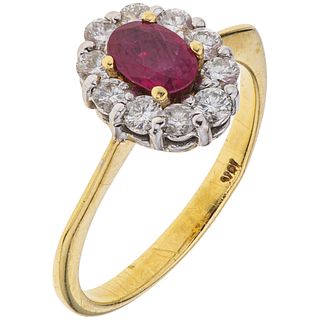 RUBY AND DIAMONDS RING. 16K YELLOW GOLD