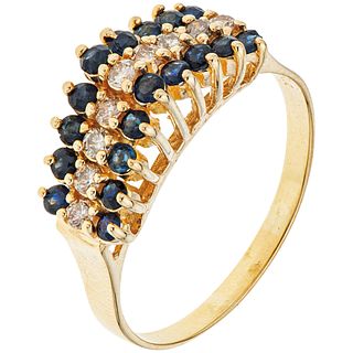 SAPPHIRES AND DIAMONDS RING. 14K YELLOW GOLD