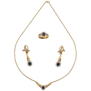 CHOKER, EARRINGS AND RING SET WITH SAPPHIRES AND DIAMONDS. 18K AND 14K YELLOW GOLD