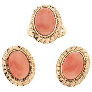 RING AND EARRINGS SET WITH CORALS. 14K YELLOW GOLD