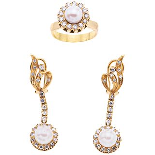 RING AND EARRINGS SET WITH CULTURED PEARLS AND DIAMONDS. 18K AND 14K YELLOW GOLD