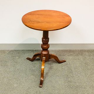Queen Anne-style Cherry Candlestand