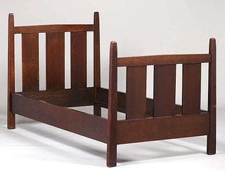 Pair Gustav Stickley Pencil-Post Twin Beds c1910