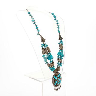 VINTAGE ASIAN SILVER AND TURQUOISE NECKLACE