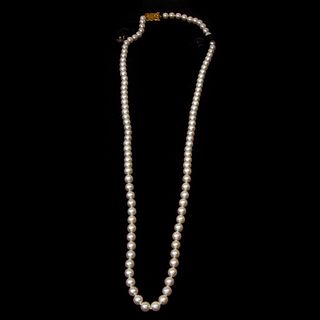 Mikimoto cultured pearl & 18k gold necklace