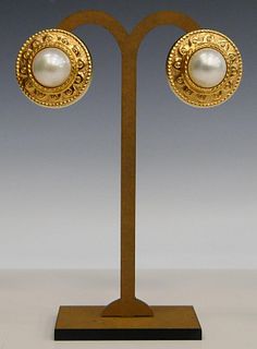 VINTAGE 14KT YELLOW GOLD ROUND MOBE PEARL EARRINGS