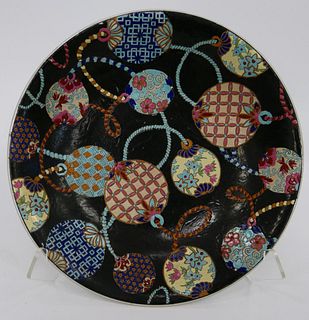 CHINESE FAMILLE NOIRE PORCELAIN ROUND CHARGER