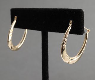 14K Yellow Gold Floral Design Hoop Earrings