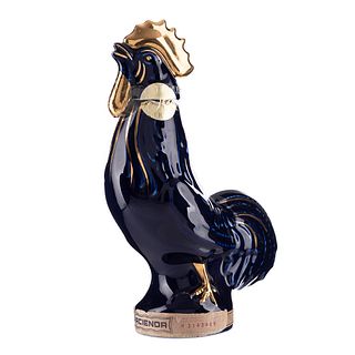 A. Hardy. Cognac Extra. Francia. Botella con forma de gallo.