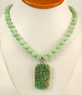 Lady's Vintage Chinese Graduated Celadon Jade Bead Necklace