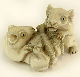 Vintage Japanese Ivory Netsuke. "Two Rats"