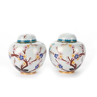A PAIR OF VINTAGE CHINESE CLOISONNE COVERED JARS