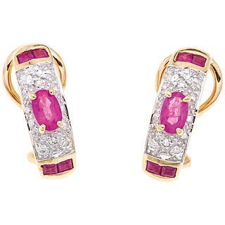 PAIR OF EARRINGS WITH RUBIES AND DIAMONDS IN 14K GOLD with 10 oval cut rubies and 4 8x8 cut diamonds. Weight: 4.6 g
