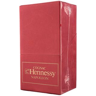 Hennessy Napoléon. Red book edition. Cognac. Francia. En estuche.