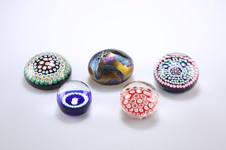 A GROUP OF FIVE GLASS PAPERWEIGHTS, including John Ditchfield Glasform with