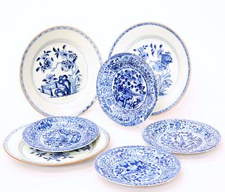 A COLLECTION OF CHINESE BLUE AND WHITE PLATES, 18TH AND 19TH CENTURIES, com