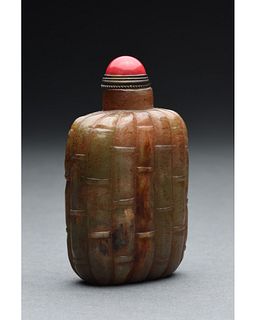 CHINESE JADE AGATE SNUFF BOTTLE