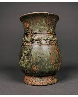 ANCIENT CHINESE BRONZE DECORATED VESSEL