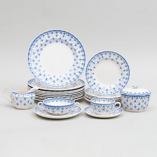 Set of Copeland Porcelain Dinnerware in the 'Fleur de Lis' Pattern