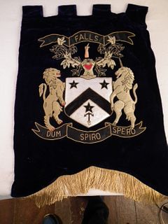 EMBROIDERED ENGLISH CREST 