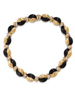 YELLOW GOLD, ONYX AND DIAMOND NECKLACE