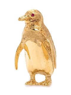 YELLOW GOLD PENGUIN BROOCH