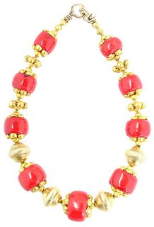 Chinese 18 Karat Yellow Gold Coral Necklace