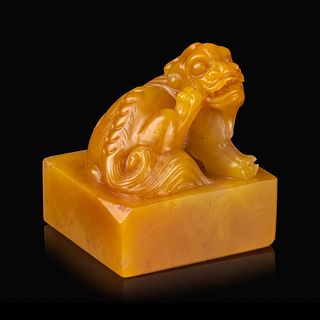A Shoushan Stone Square Seal
Height 1 7/8 in, 4.8 cm. 